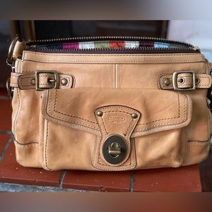 Vintage coach Legacy